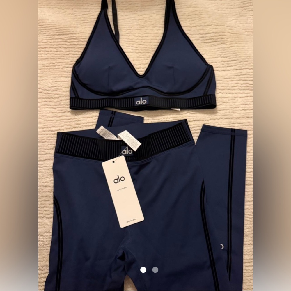 ALO Yoga Women's Deep Blue Sports Bra Set